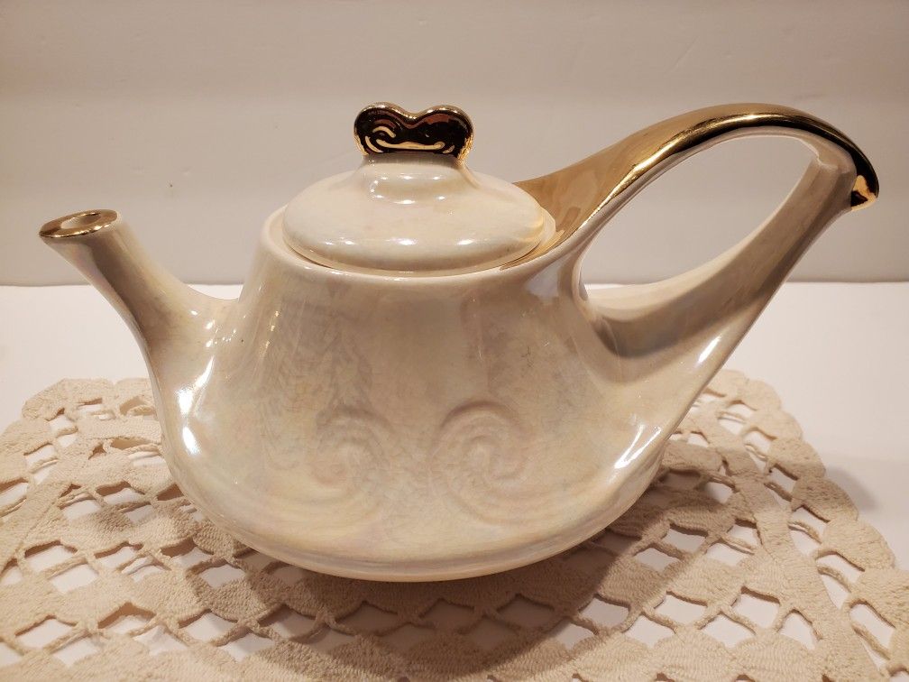 Vintage Aladdin Tea Set