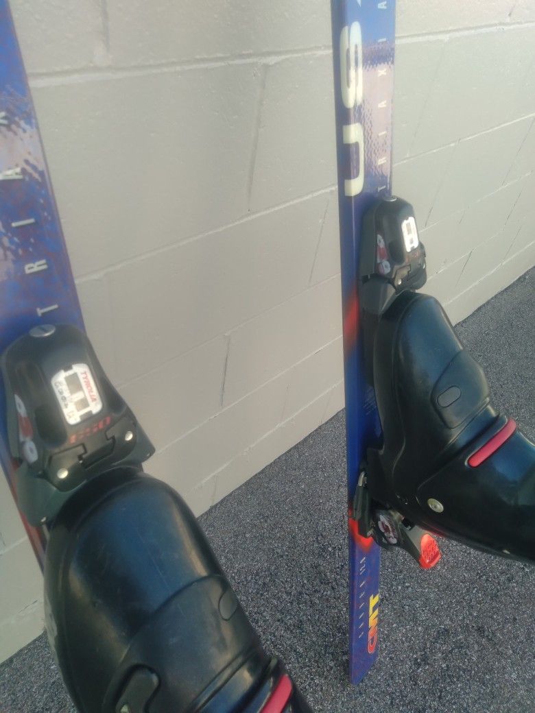 Carver 12.0 K2 skies and size 28.0 Nordica boots