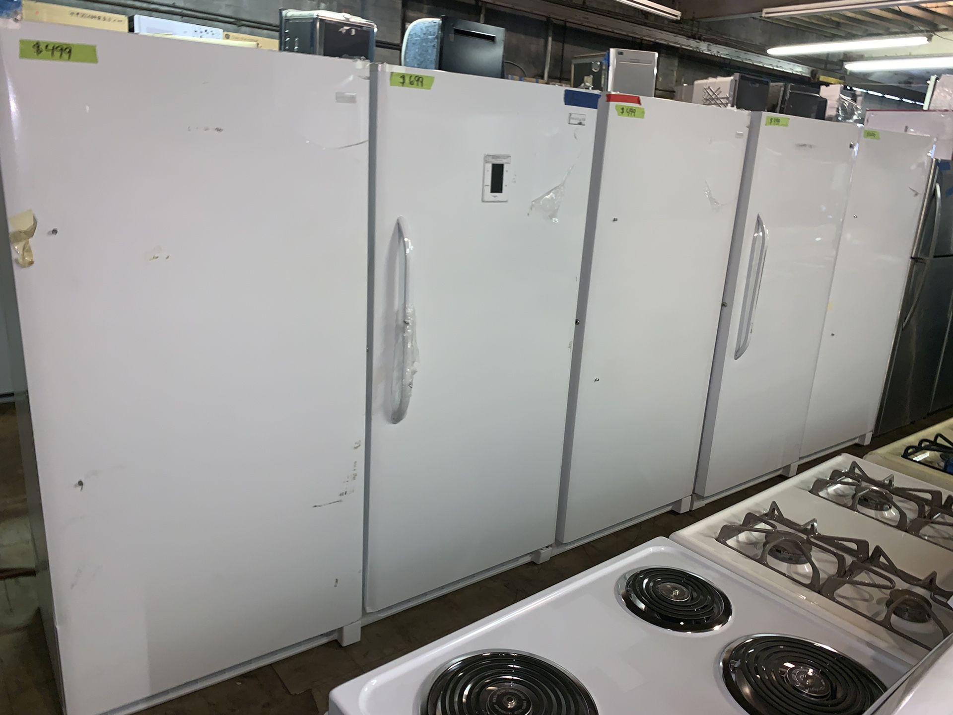 New scratch & dent Upright freezers in excellent conditions with 4 months warranty - $450 & up❗️