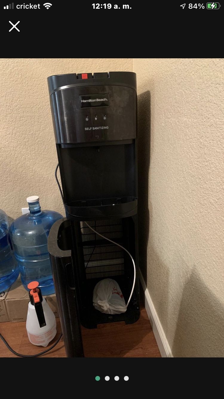 WATER DISPENSER