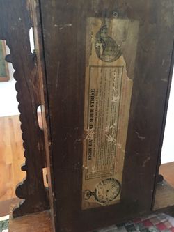 Antique Seth Thomas 8-Day Kitchen Clock & Key Thumbnail