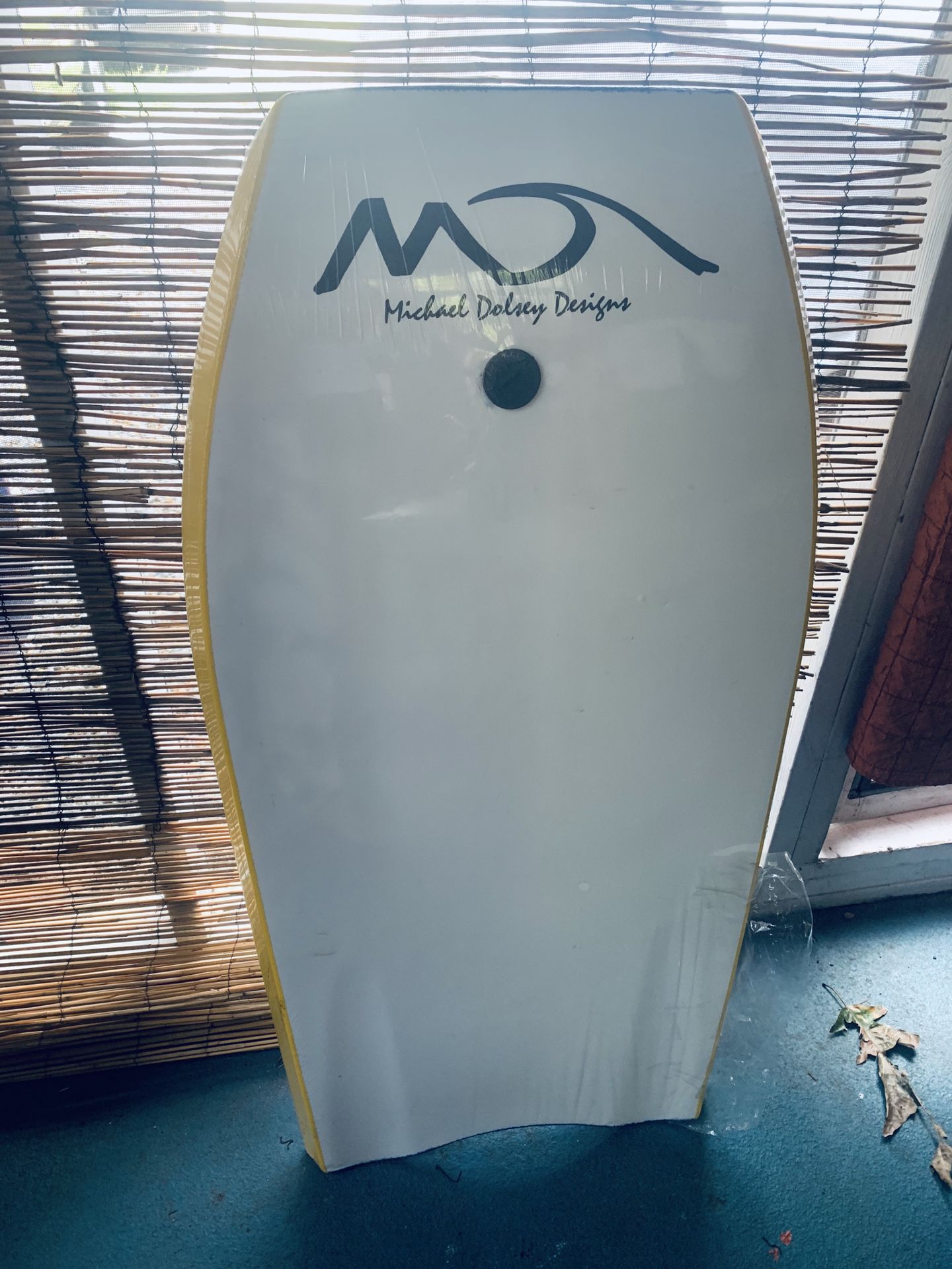 New with leash! 46” Boogie board