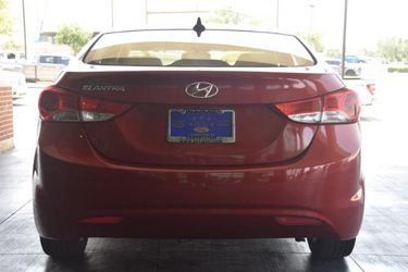 2013 Hyundai Elantra Thumbnail