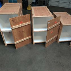 Insulated Crates, Storage Boxes, Shipping Crates Thumbnail