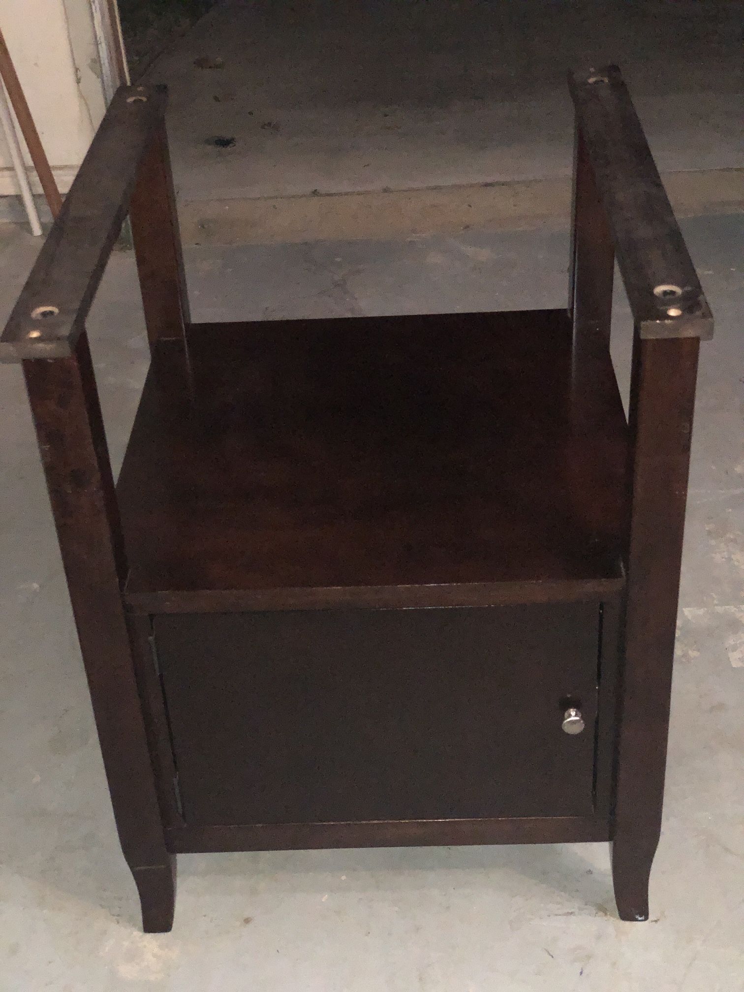Ashley Furniture Bistro Expandable Table/4 Chairs