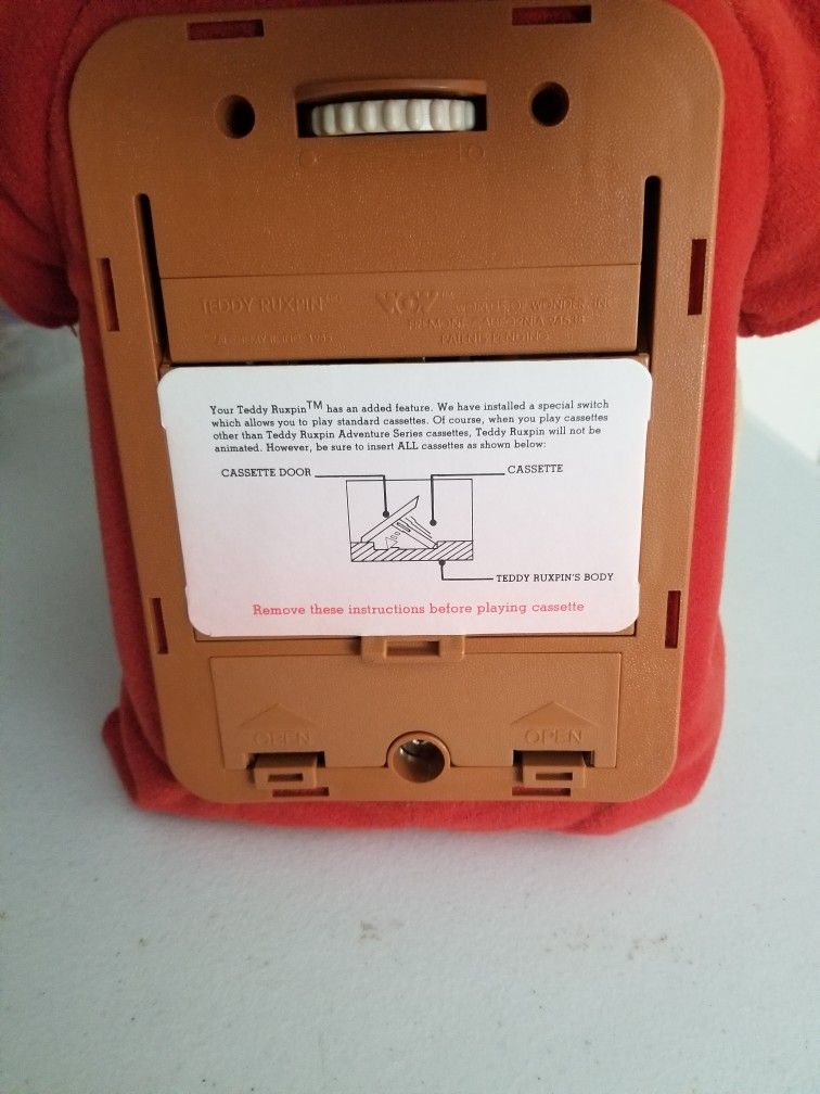 1985 Teddy Ruxpin Mint In Box With Extras.