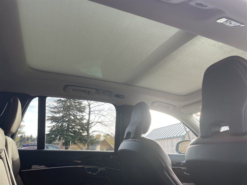 2019 Volvo XC90 T6 Momentum