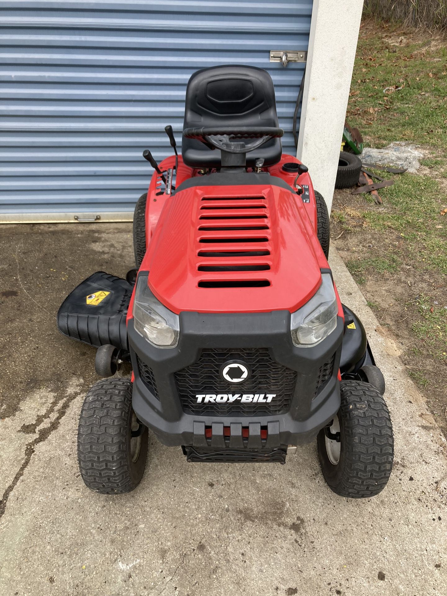 2019 Garage Kept Troybilt Bronco Tractor 42 Inch Riding Lawn Mower