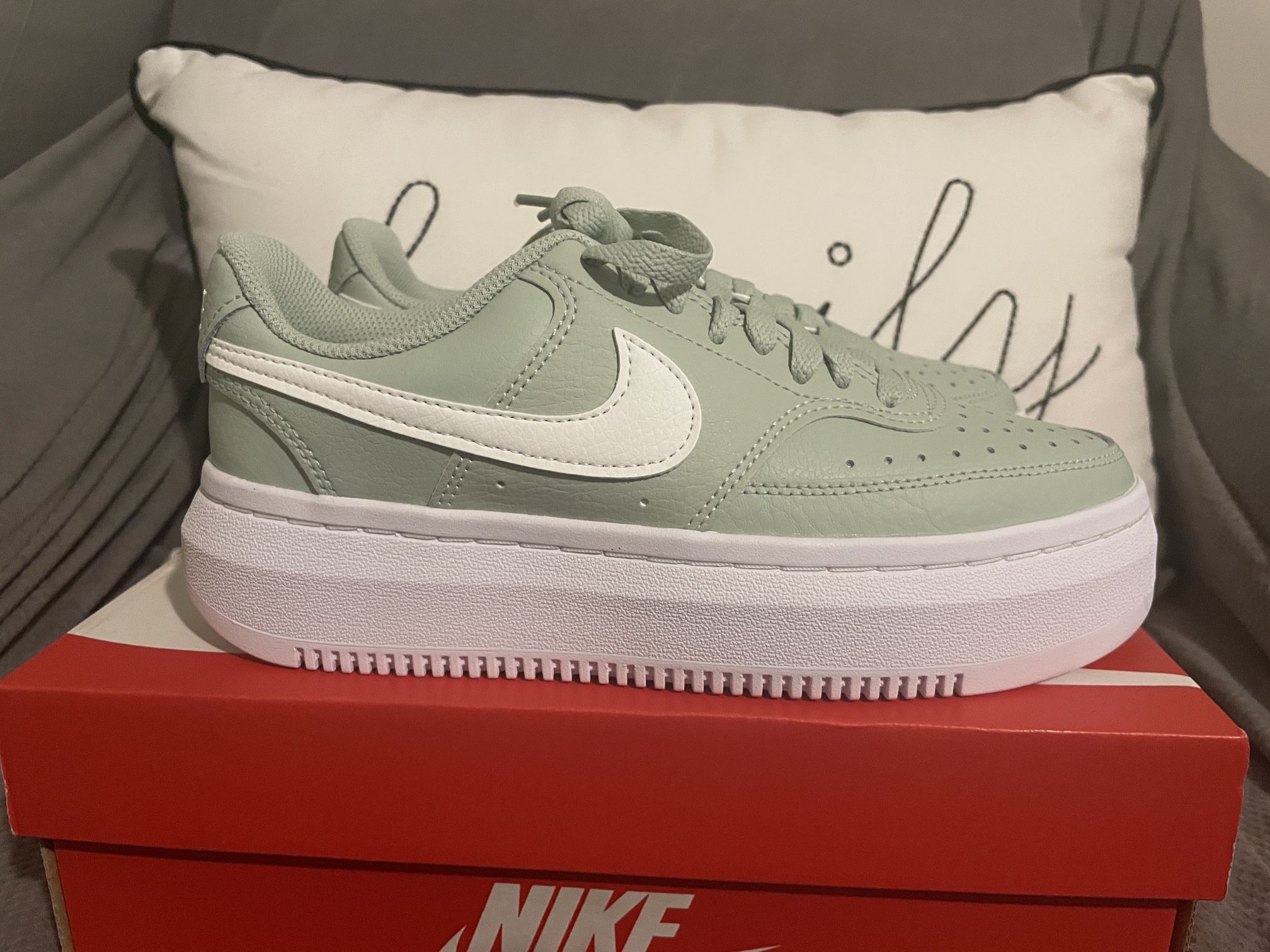 xa pro v8 mid unisex