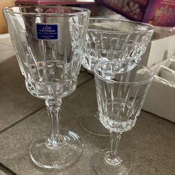 Set of 2 Lady Victoria Crystal Stemmed Glasses