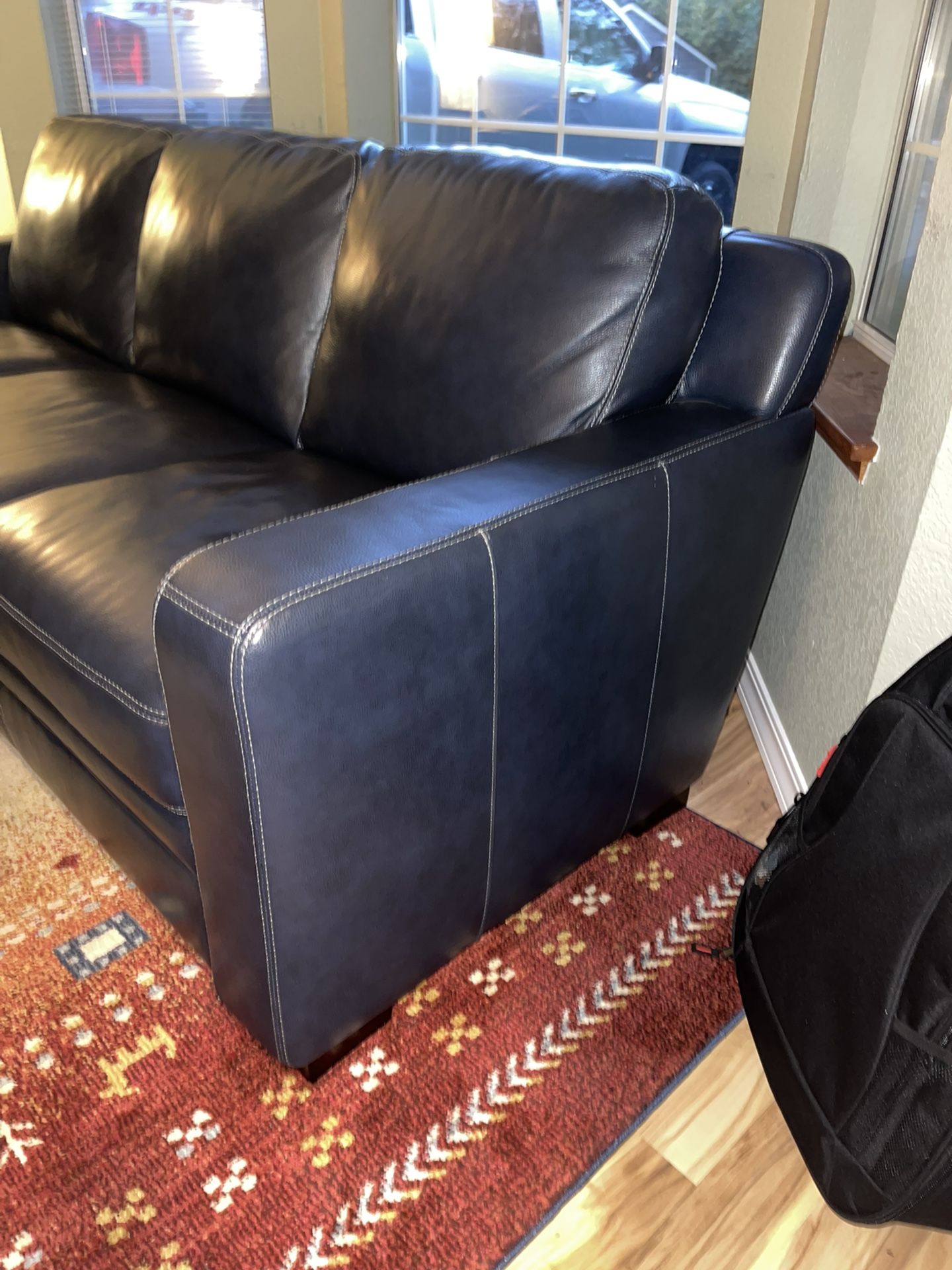 Chanton Leather Sofa, Blue for Sale in Gig Harbor, WA OfferUp