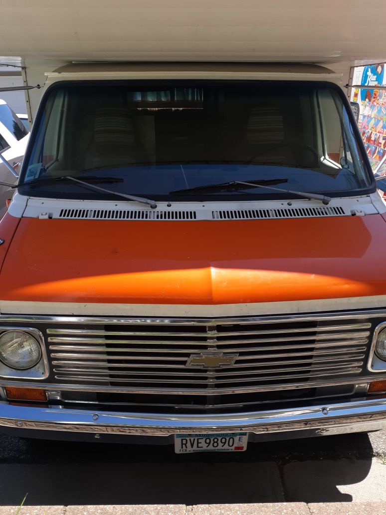 1975 classic and can get collectors plates Chevy 3500 van jamboree
