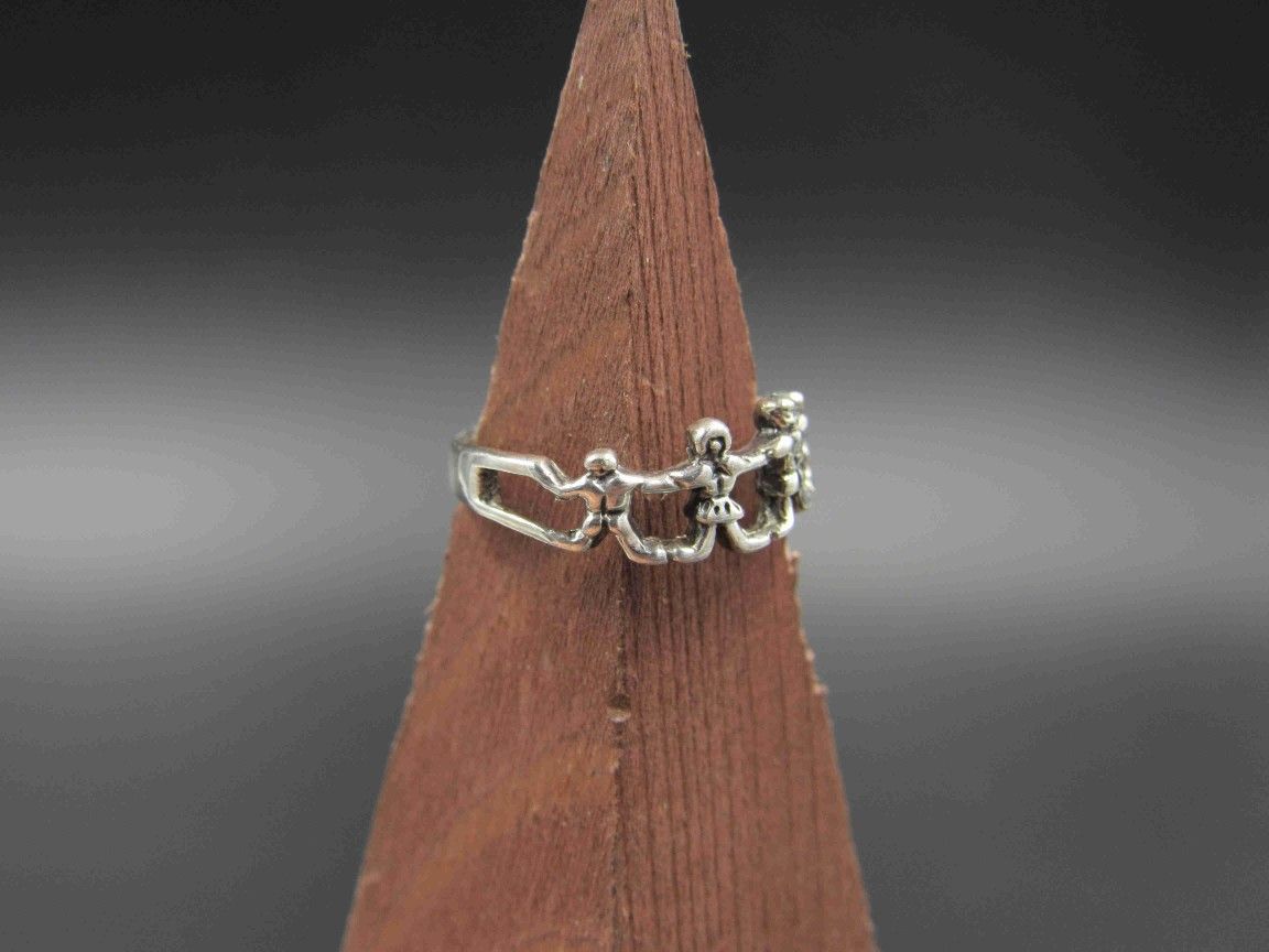 Size 3.25 Sterling Silver Kids Holding Hands Toe Band Ring Vintage Statement Engagement Wedding Promise Anniversary Bridal Cocktail