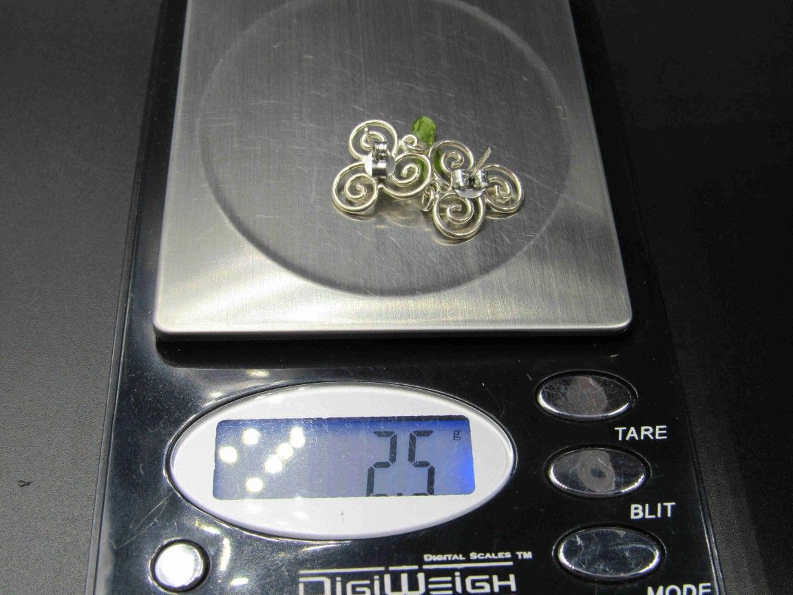 Sterling Silver Triple Swirling Peridot Earrings Vintage Wedding Engagement Anniversary Beautiful Everyday Minimalist Cute Sexy