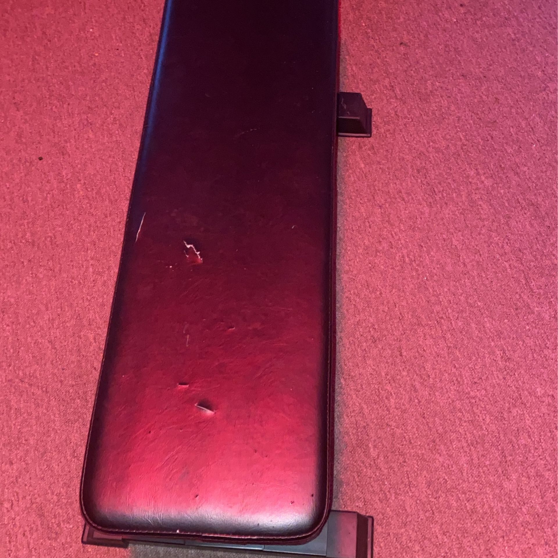 Flat weight bench
