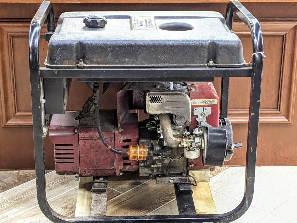 Coleman 5000 ER Plus Portable Generator PM0525302-01