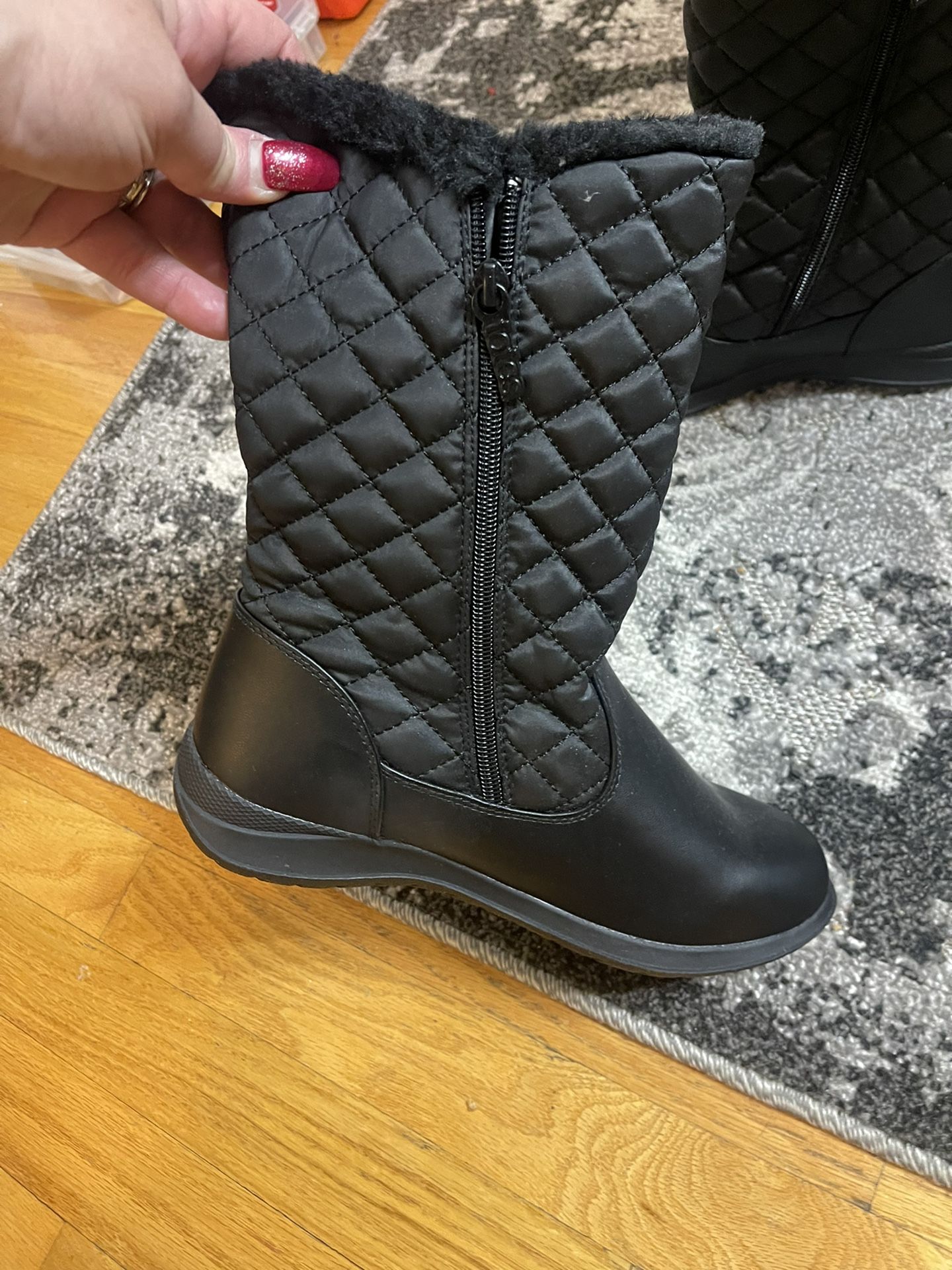 Totes Boots, Size 8 Woman, Brand New W/Tags
