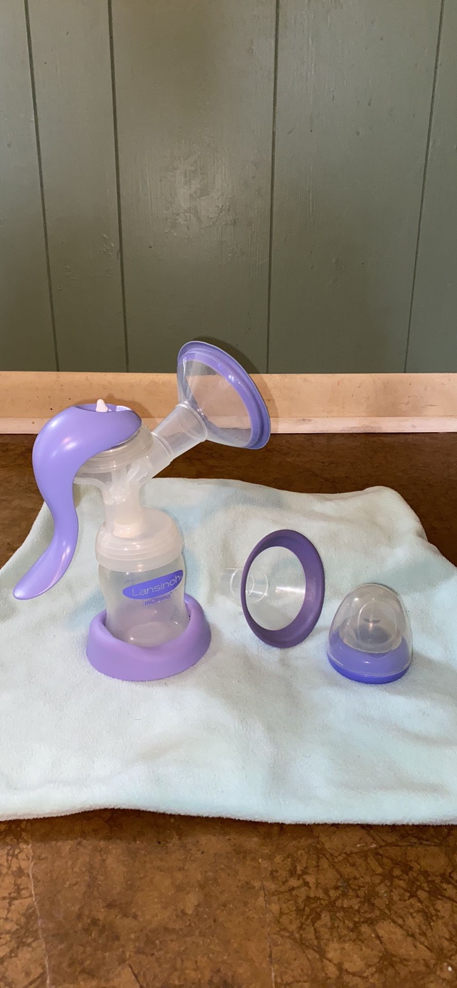 Lansinoh Manual Breast Pump
