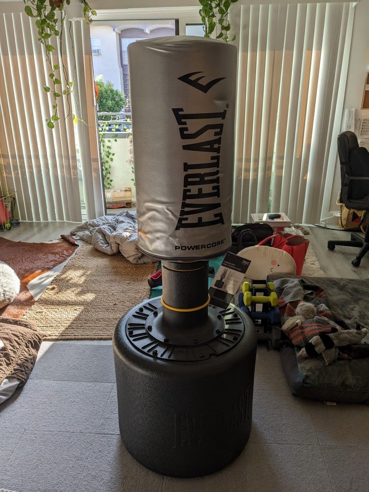 Everlast Power core Free Standing Punching Bag