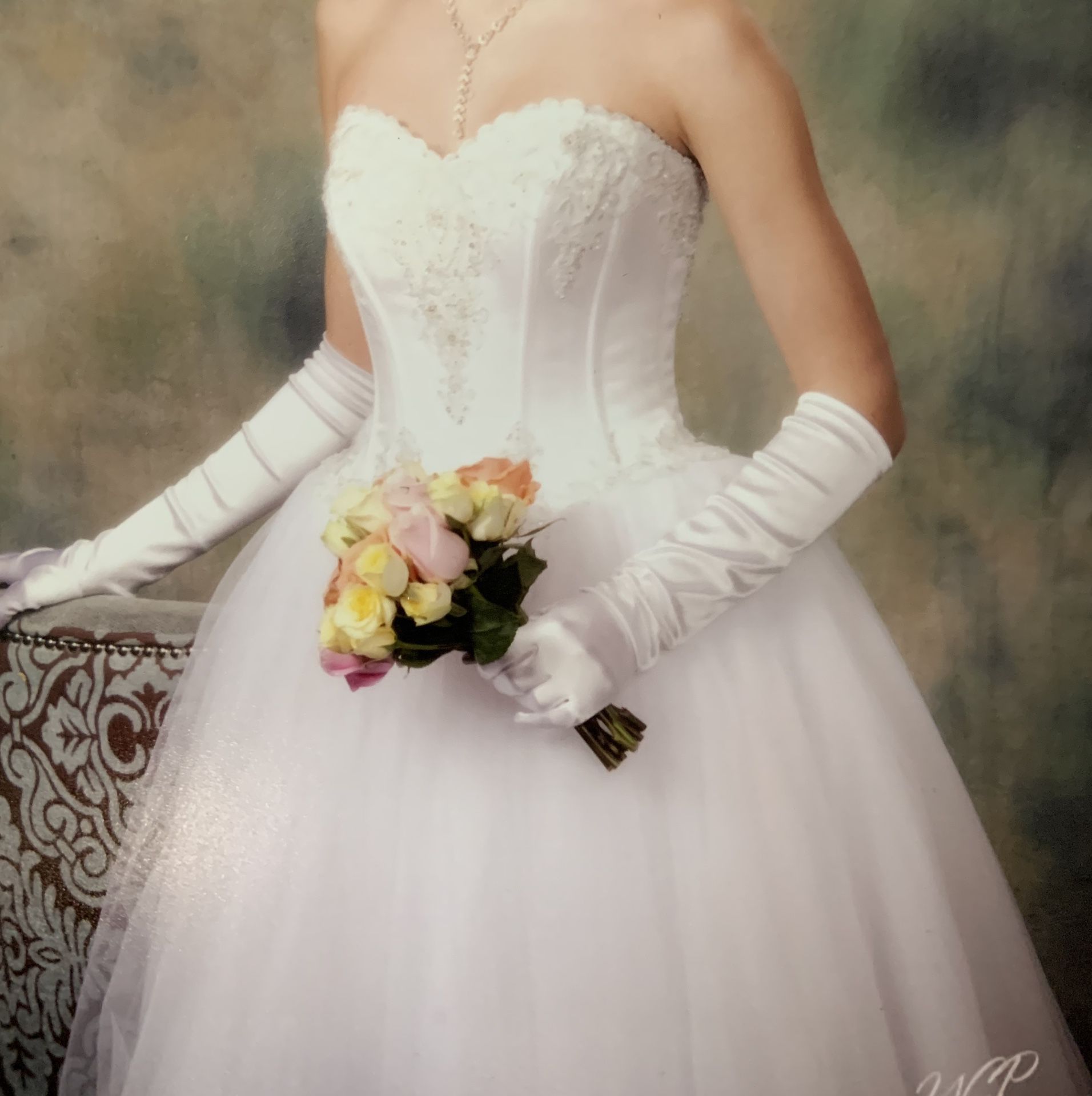 Wedding ball gown size 0-2. Perfect for sweet 16, Quinceanera or debutante ball.