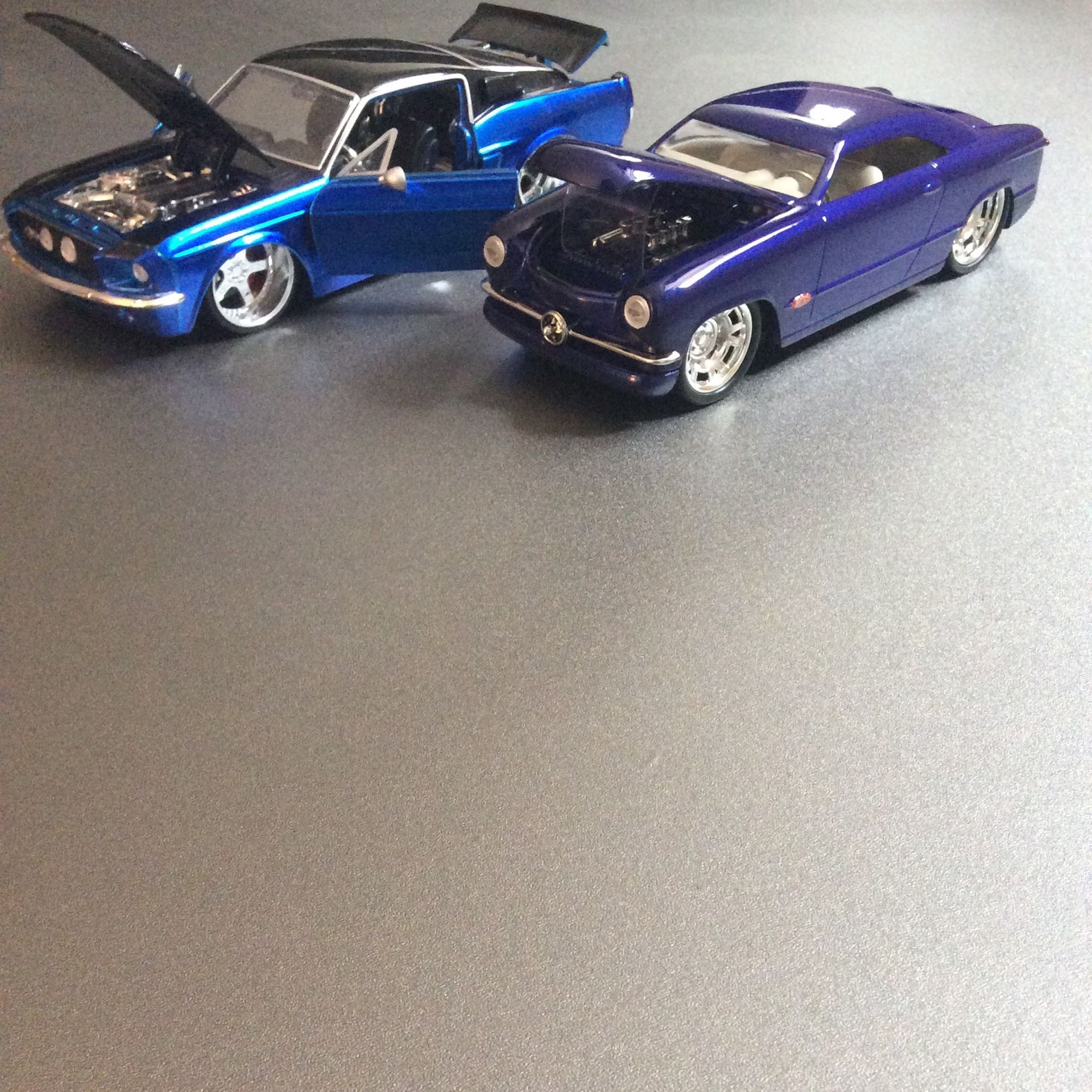 1:24 DIE-CAST Cars - Shelby GT 500KR BIG TIME MUSCLE & Custom Hawk Lloyd Studabaker