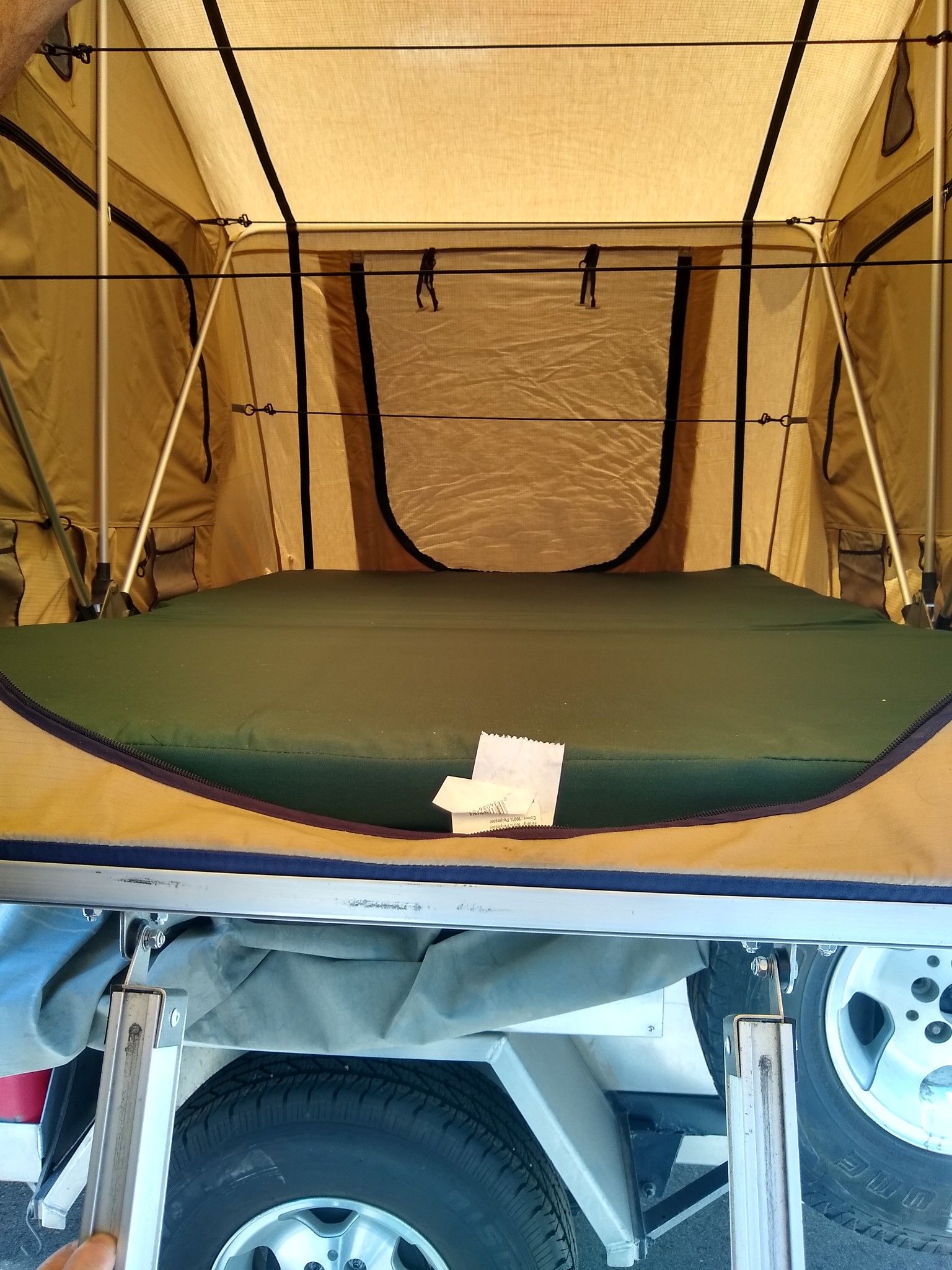 Camper trailer