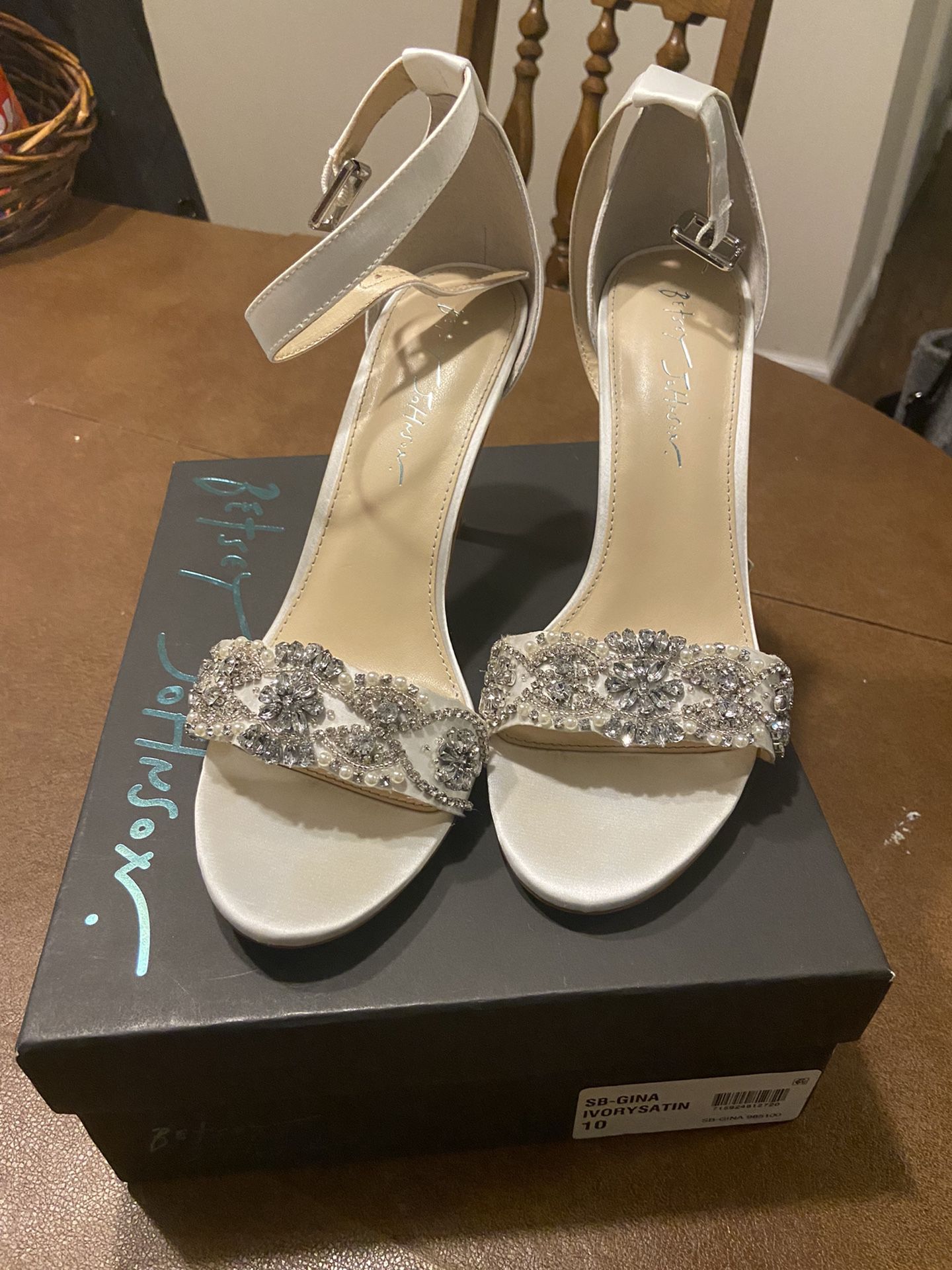 Betsey Johnson Heels! Perfect for Wedding or Special Occasion