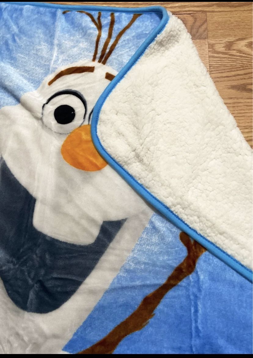 BUY(2) Disney/Marvel Sherpa/Borrego Blankets