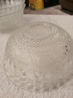 Four Beautiful Crystal bowl Thumbnail