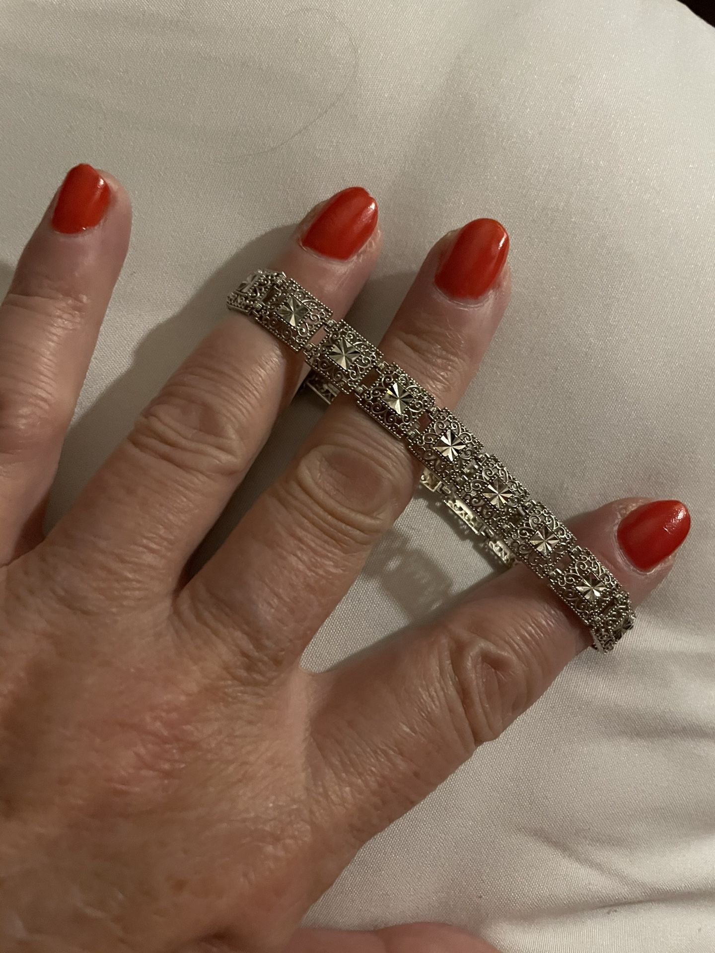 Gorgeous 14K Solid Gold Bracelet.... Jeweler Appraised For $1,850... Selling For Only $1,450!!