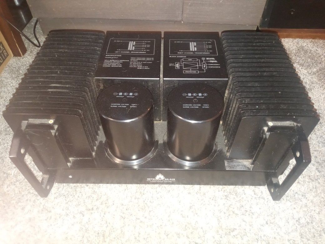 Rare 71' Mitsubishi Power Amp
