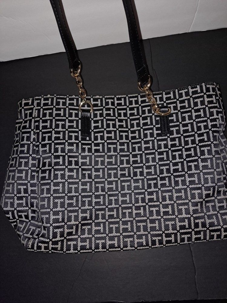 Tommy Hilfiger Handbag