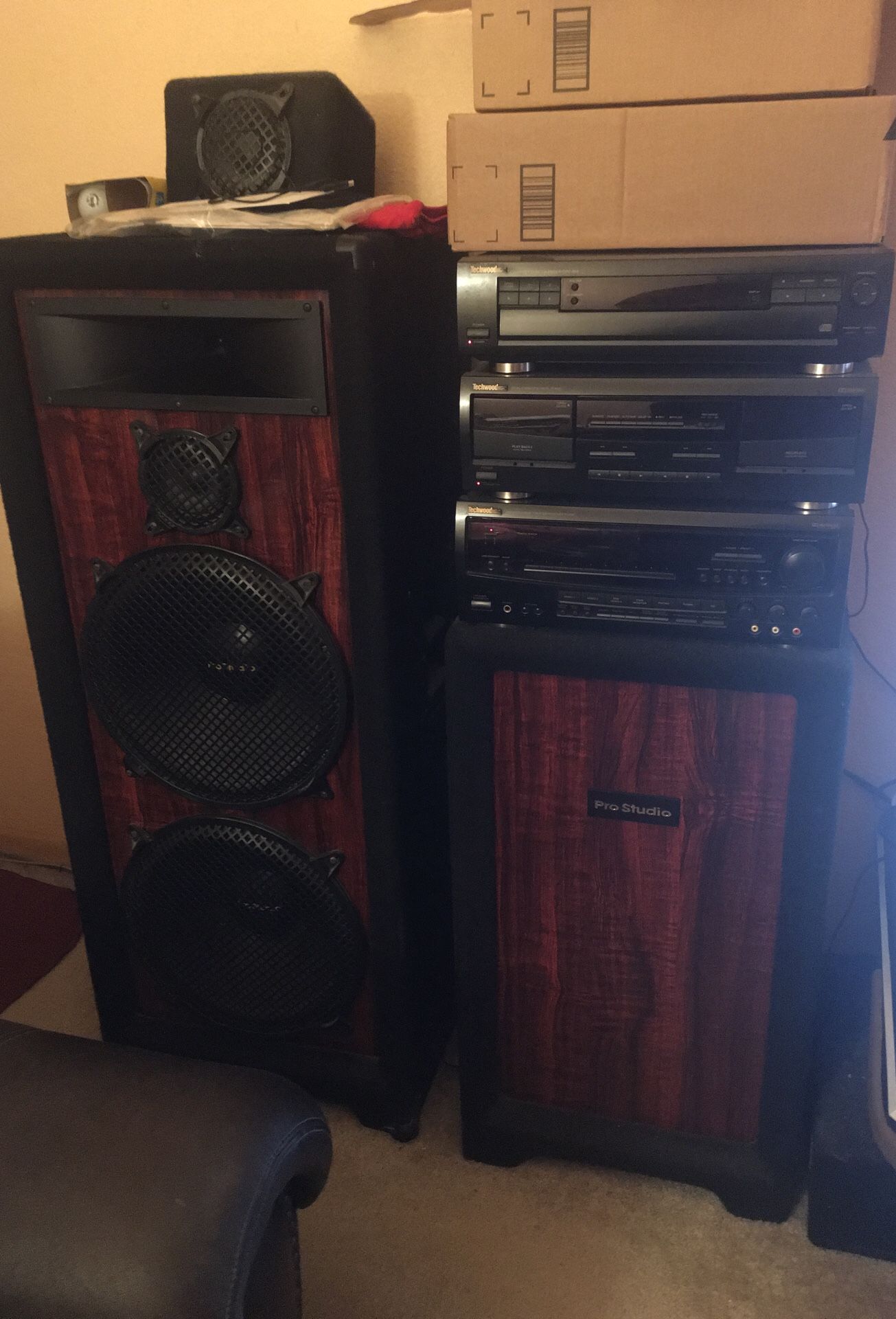 Techwood pro studio 2024 home stereo system