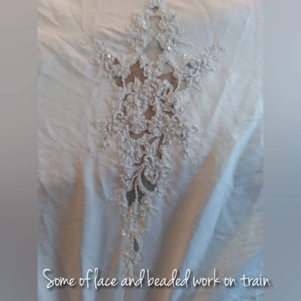 New with Tags Wedding Dress Size 10/12