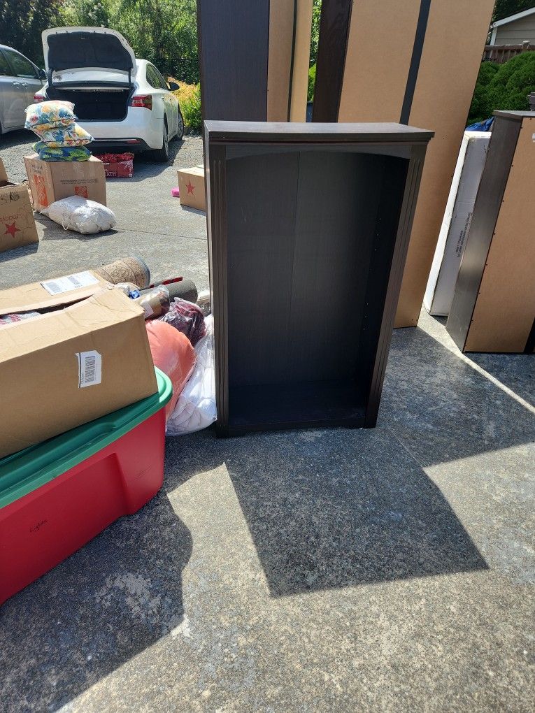 midd size shelfs 2 total