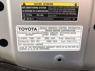 2013 Toyota RAV4 EV Thumbnail