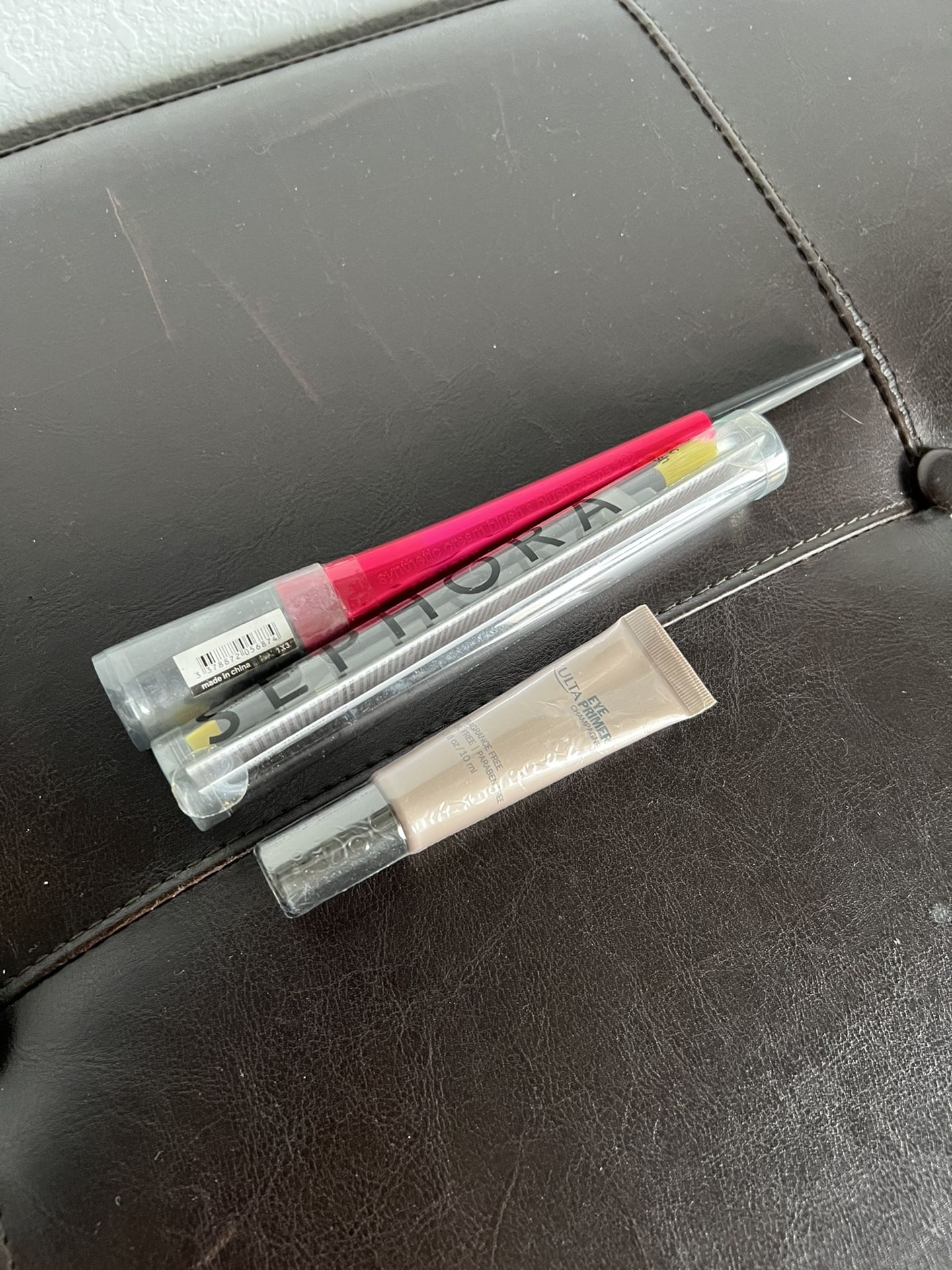 Makeup Tools ( Real Techniques Beauty Blender^2, Sephora Makeup Brush^2) With Free Gift