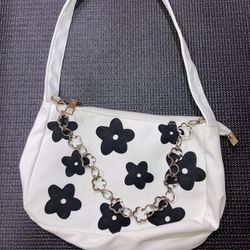 Cute flower purse with chain Thumbnail