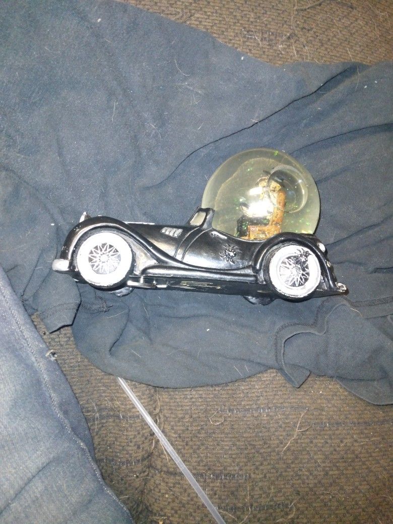 Halloween Snowball On Black Car With Spiders Also It Is A Music Box Play Wicked Old Witch It Is Roughly Nine Inches Long