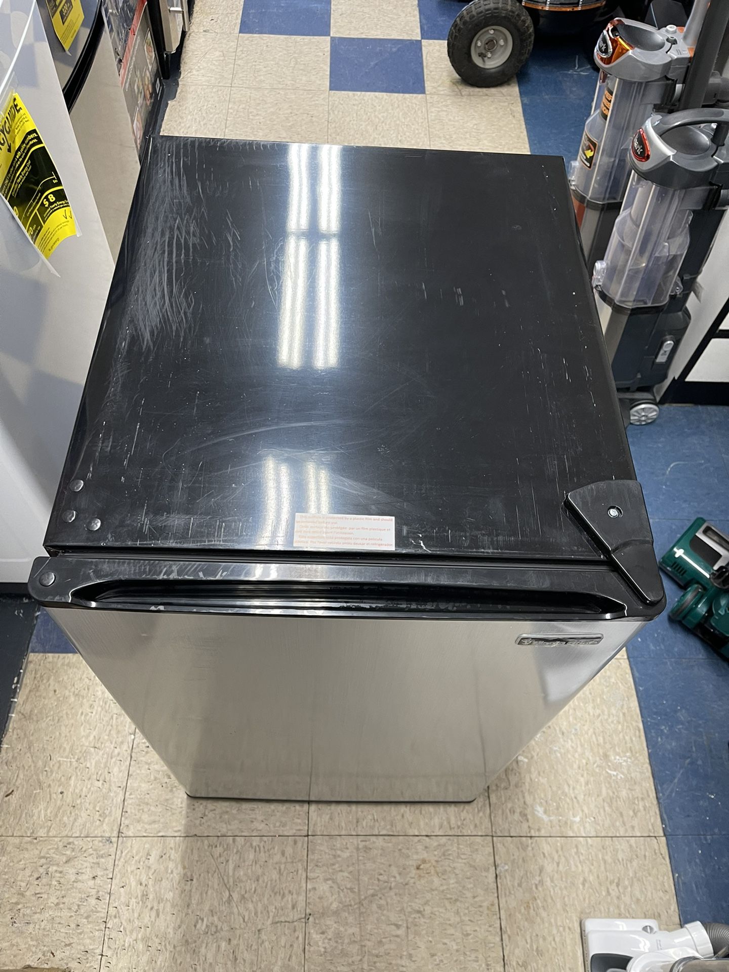 Magic Chef 4.4 cu. ft. Mini Fridge in Stainless Look