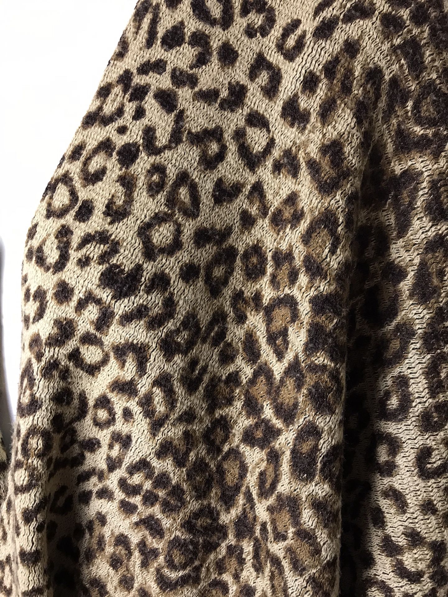 Women’s New York & Company Soft Cheetah Print Poncho/ Shawl