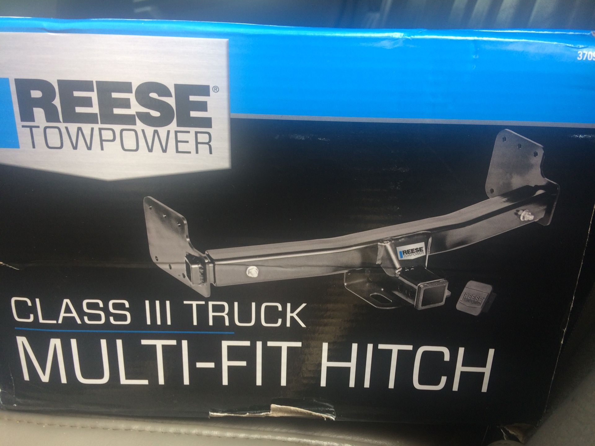 Multi-Fit Hitch Kit *NIB* (see pics)