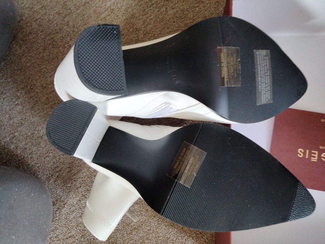 Torgeis New York Women's Booties Size 6.5