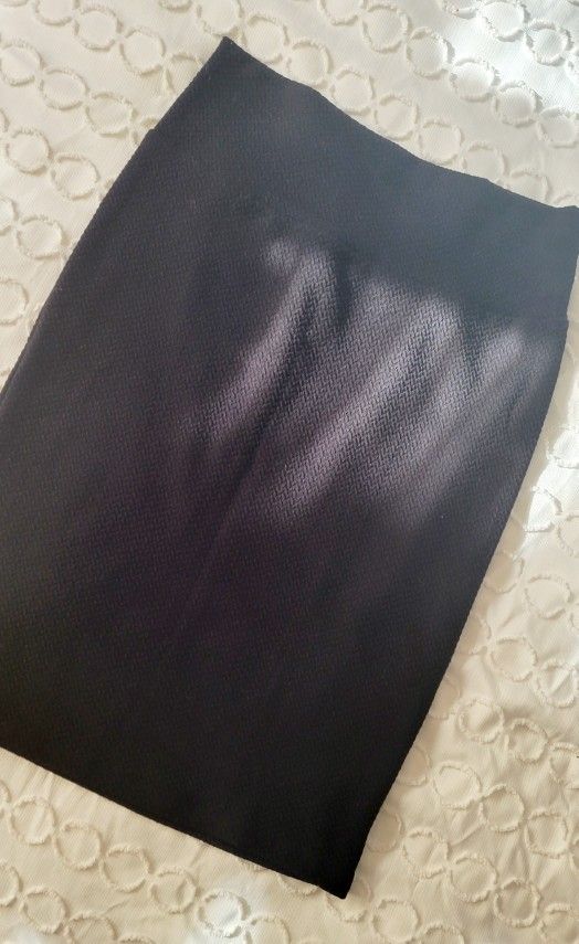 LulaRoe Cassie Pencil Skirt
