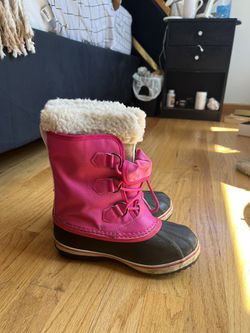 Brand New Pink Sorel Girls Size 4 Sorel Snow Boots  Thumbnail