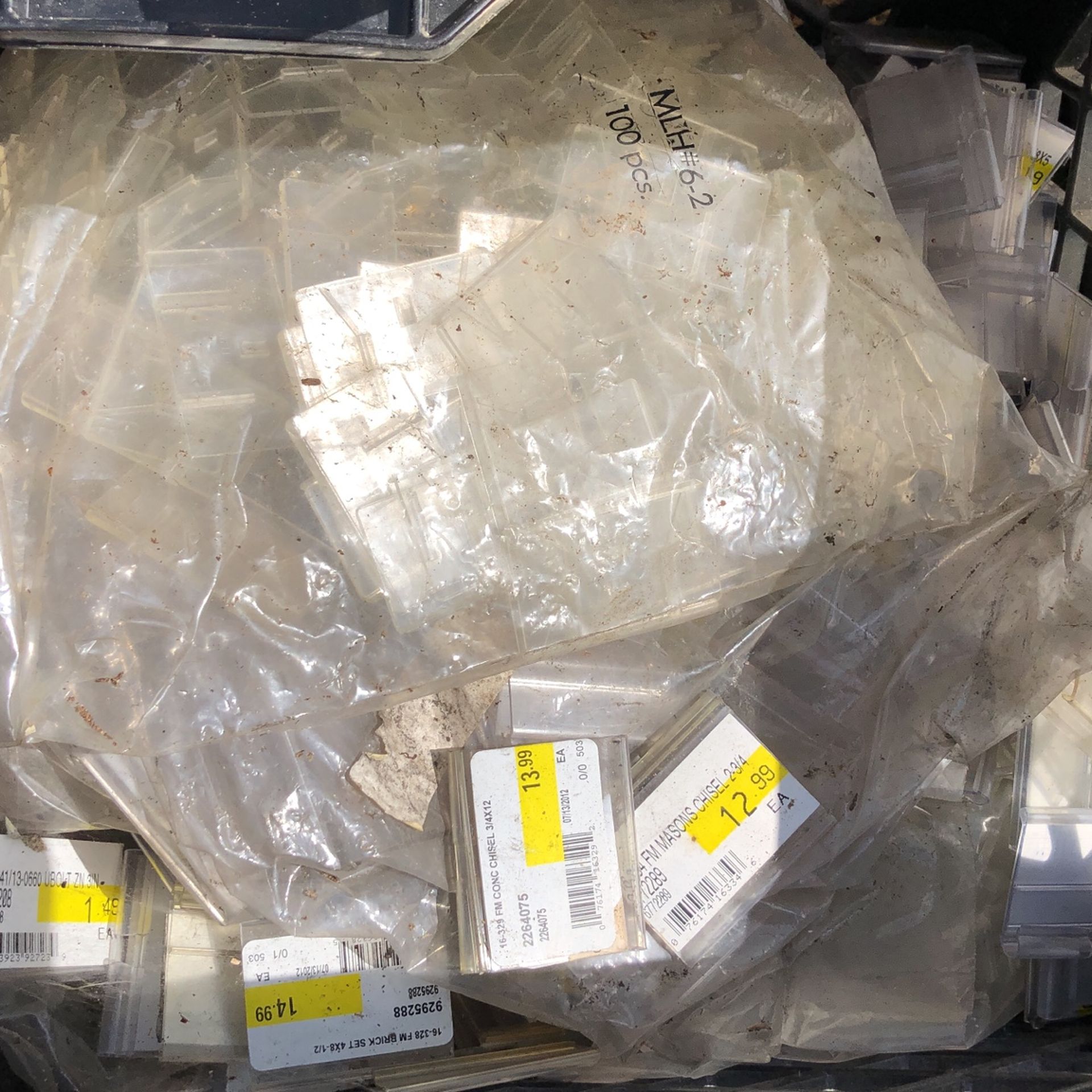 Display price hangers Hooks, Shelving, pegboard Metal equipment holder bracket