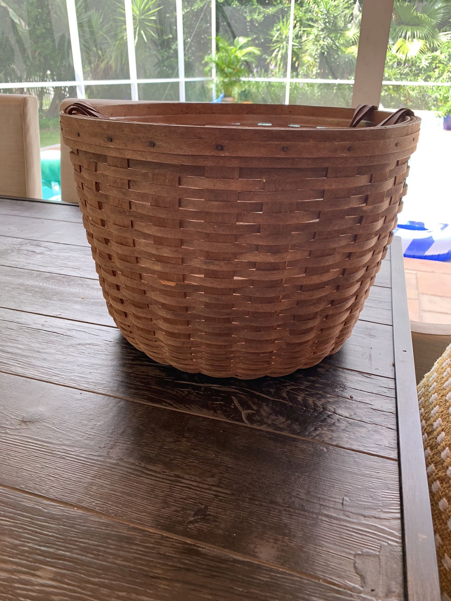1998 Longaberger Hostess Corn Basket & Protector
