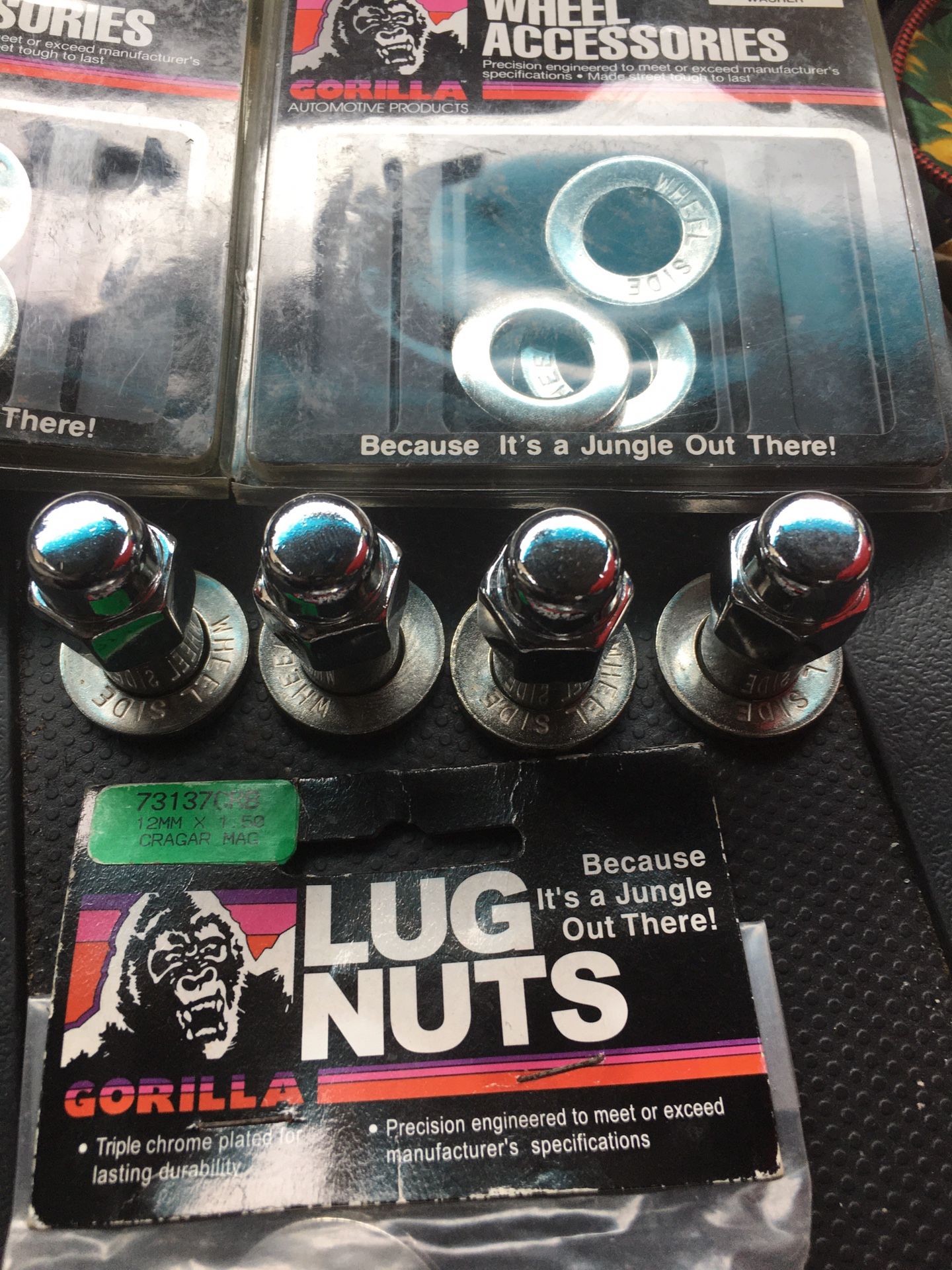 BRAND NEW 8-CRAGAR MAG LUG NUTS 12MM X 1.50 AND 18 CRAGAR CENTER WASHERS $30.00