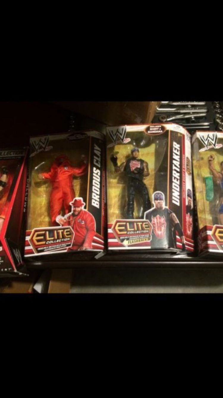 WWE Wrestling Action Figures. Elite , Rumblers , Elite Scale Ring . Toy lot . Please read the whole ad . Individually priced or bundles