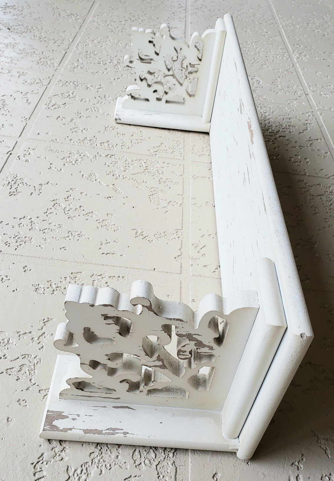 Wall shelf